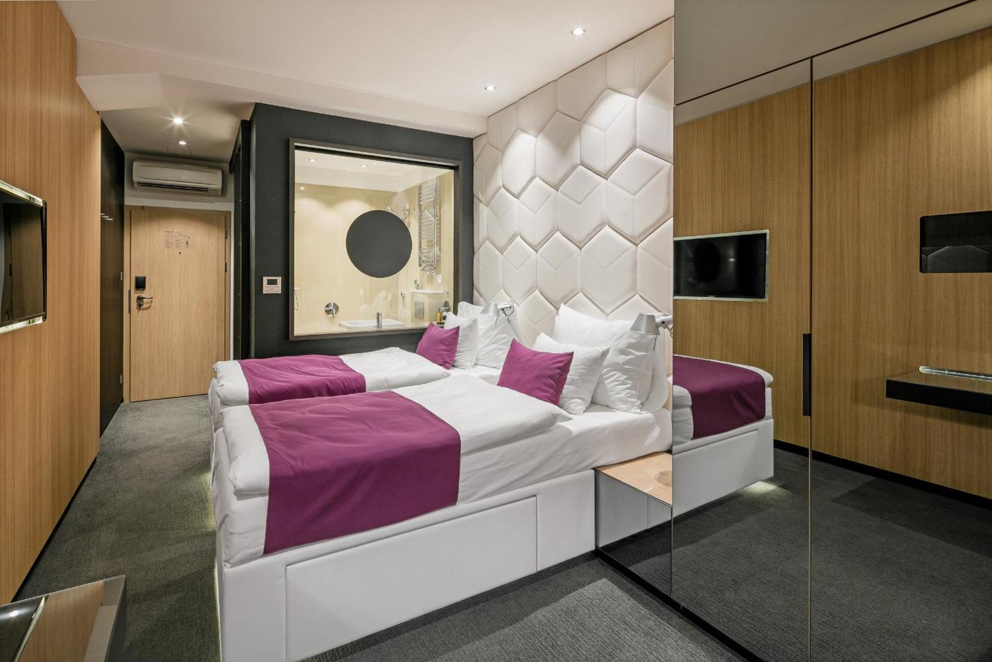 Superior Double or Twin Room Spa Bath
