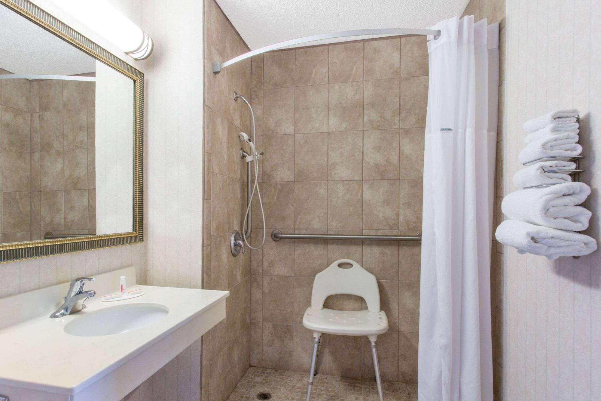 Queen Room Mobility Access or Non-Smoking