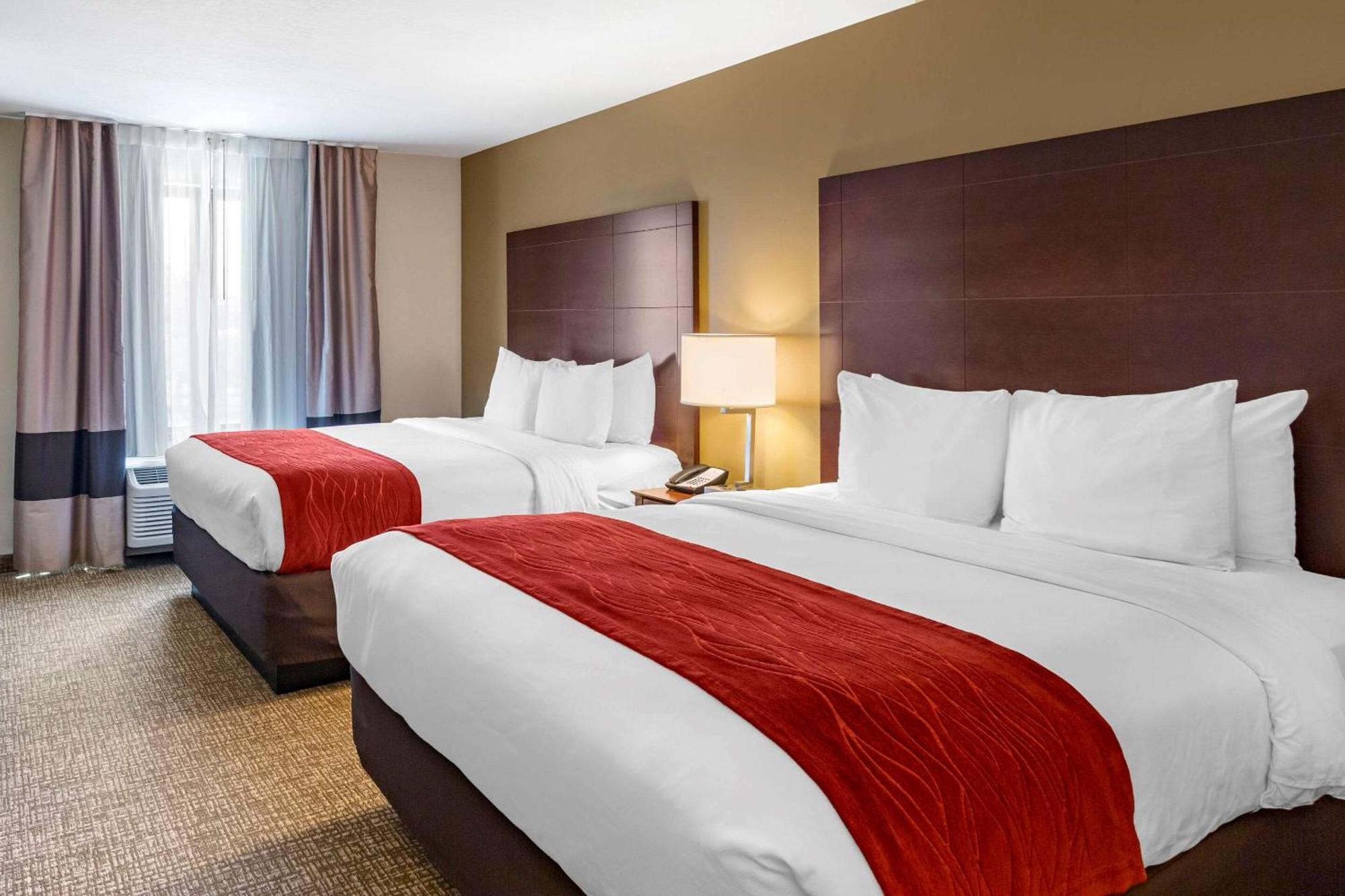 Queen Suite Two Queen Beds Non-Smoking