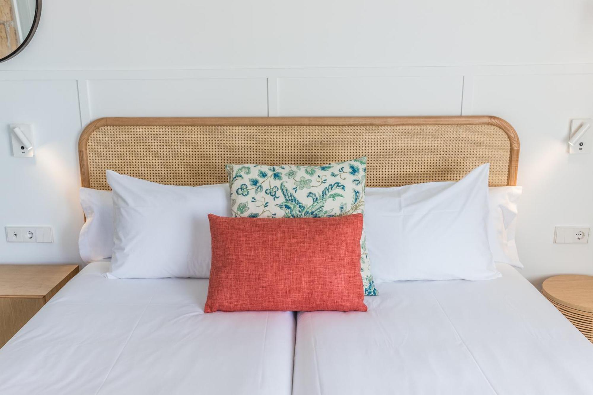 Superior Double or Twin Room,1284616642:JPEG