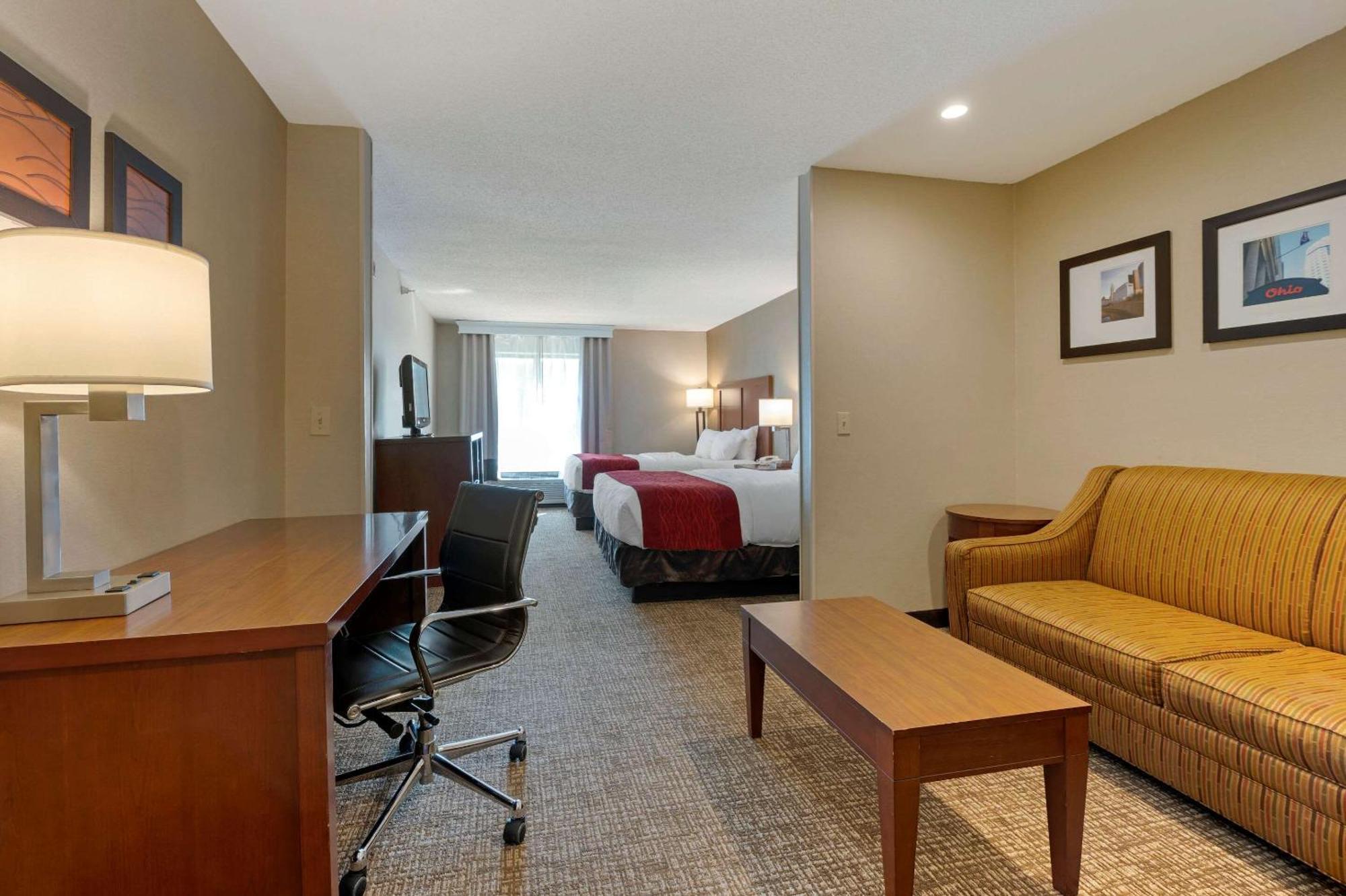 Queen Suite Two Queen Beds Non-Smoking or SofaBed