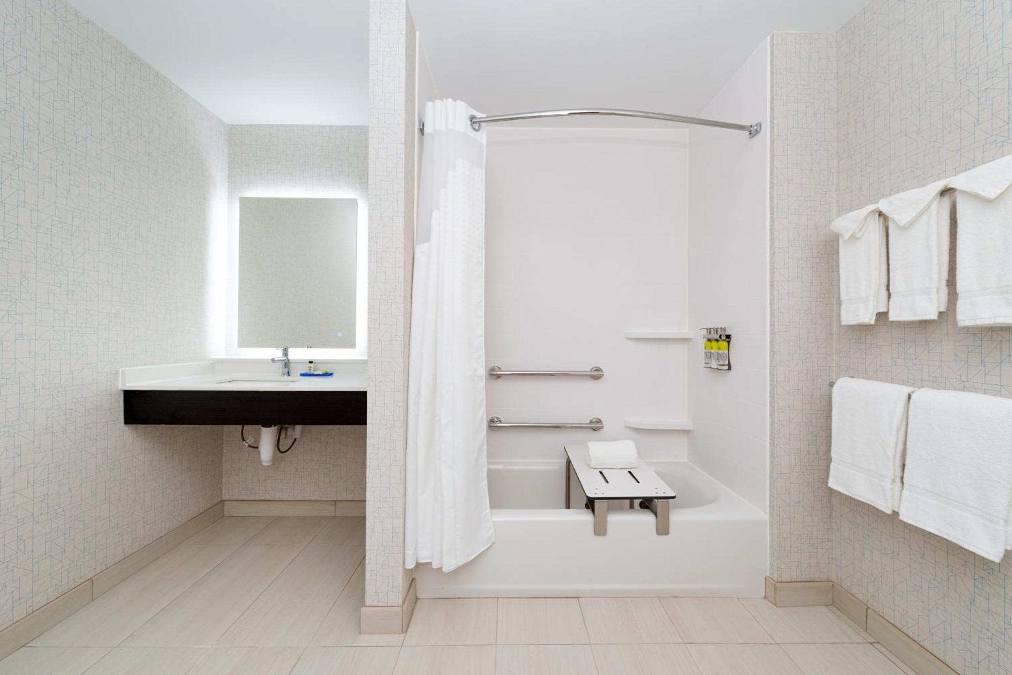 Single Room Private External Bathroom