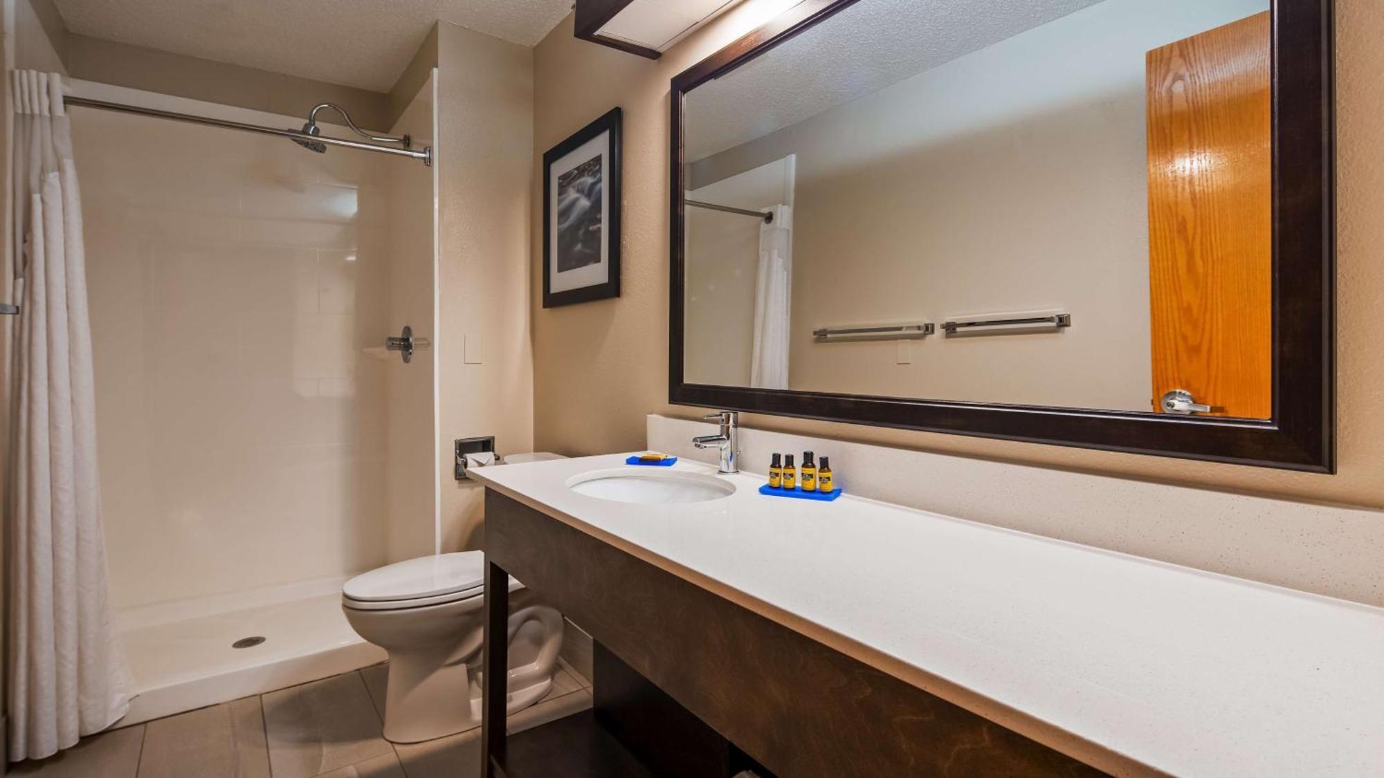 King Suite Whirlpool