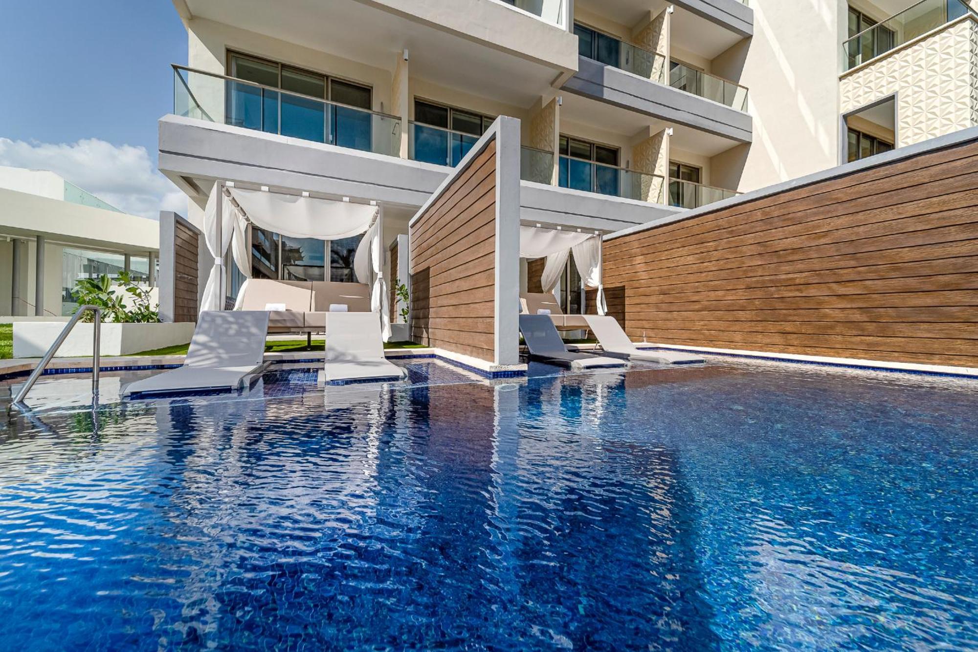 Junior Suite Swim Out