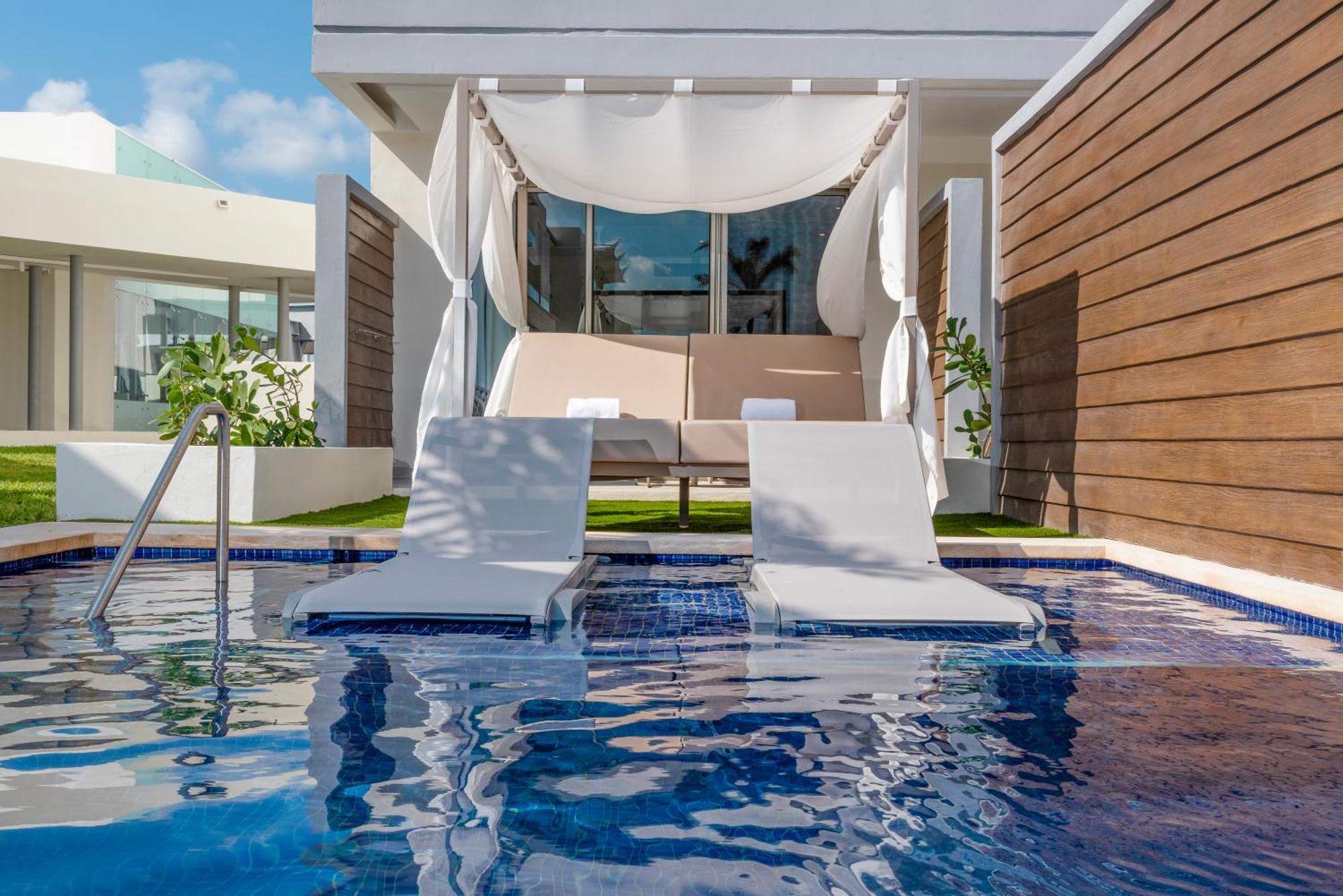 Junior Suite Swim Out
