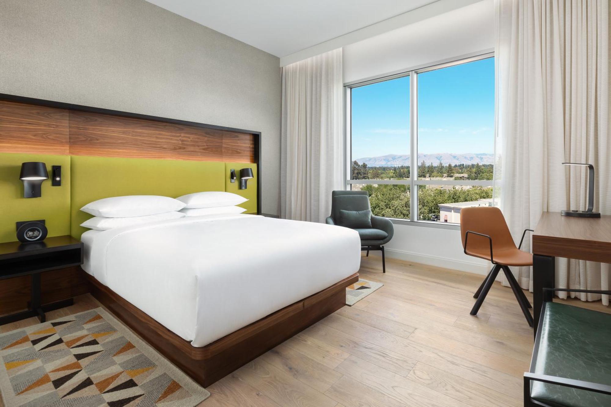 King Room with Accessible Tub - Disability Access