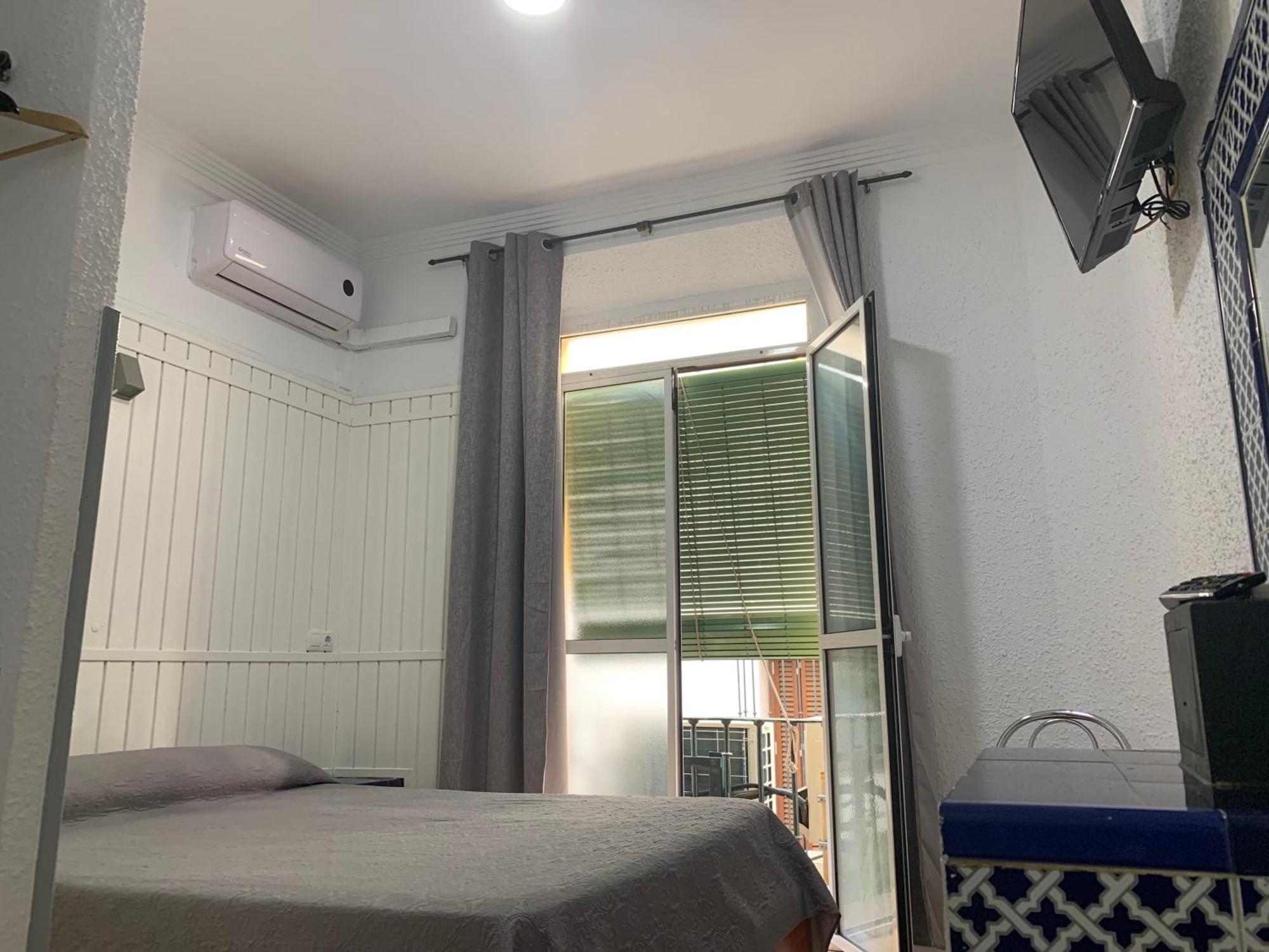 Double Room Private Bathroom