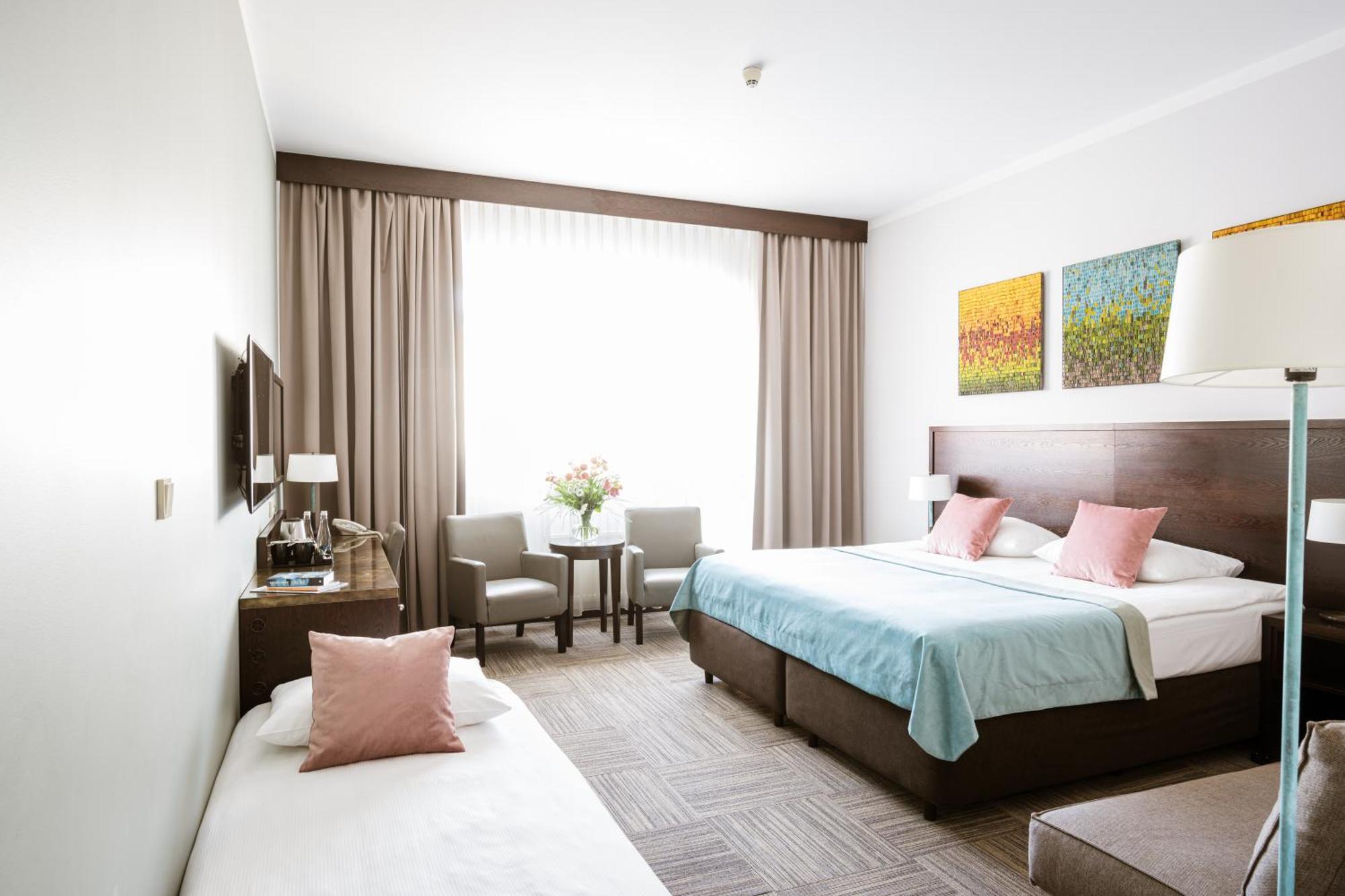 Classic Double or Twin Room 2 Extra Beds