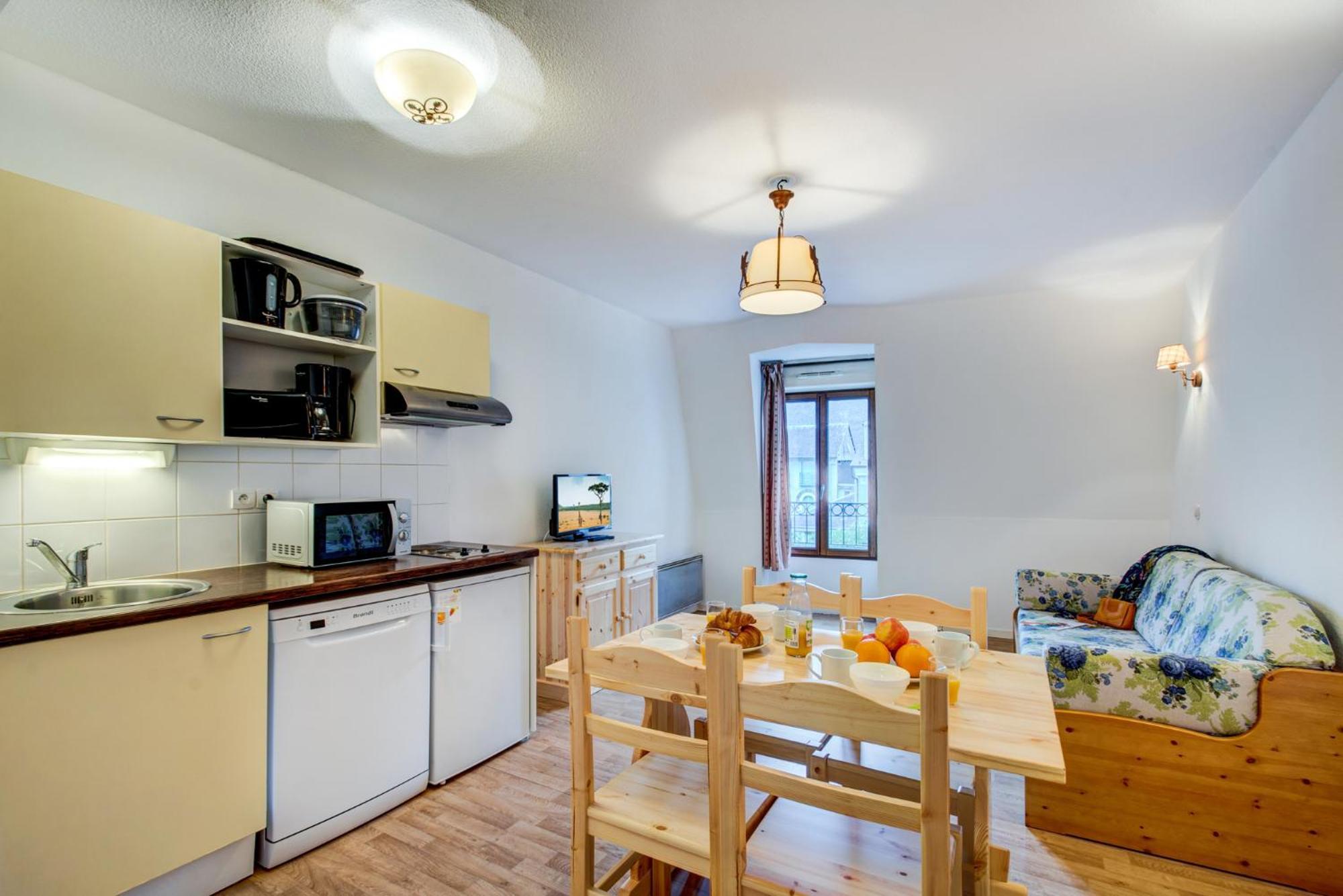 One-Bedroom Apartment
