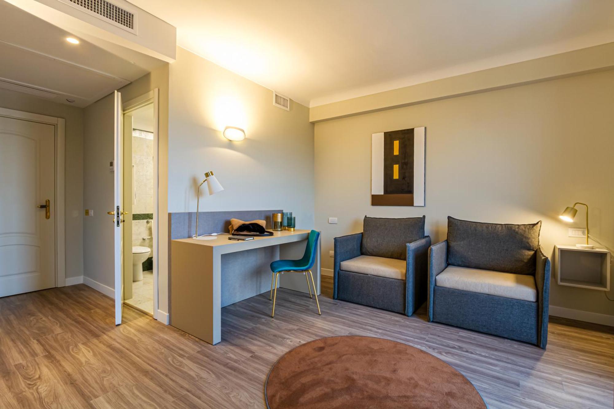 Deluxe Family Room