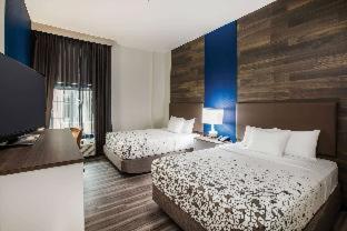 Queen Room with Two Queen Beds and Mobility/Hearing Access - Non-Smoking