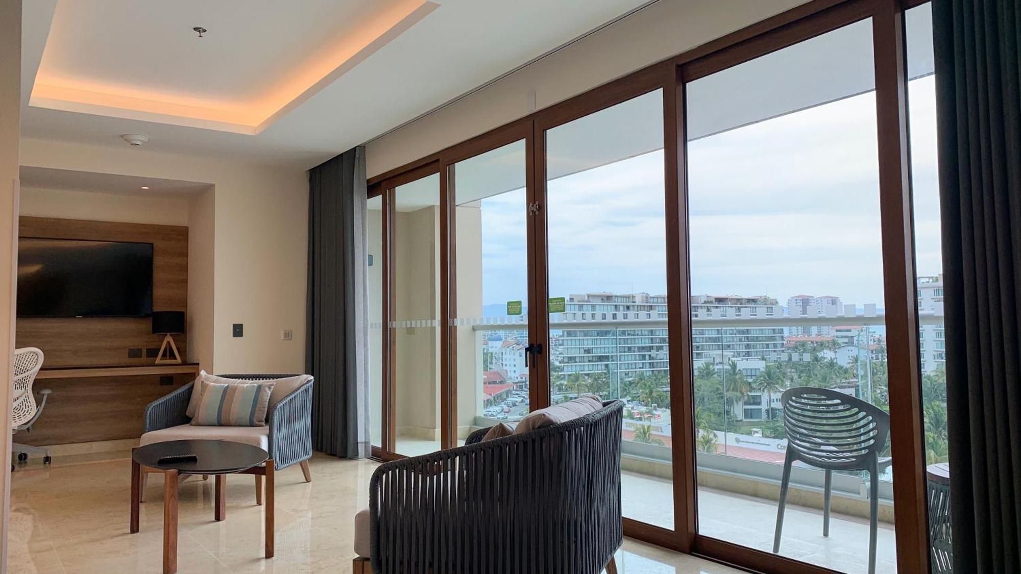 King Suite with City View