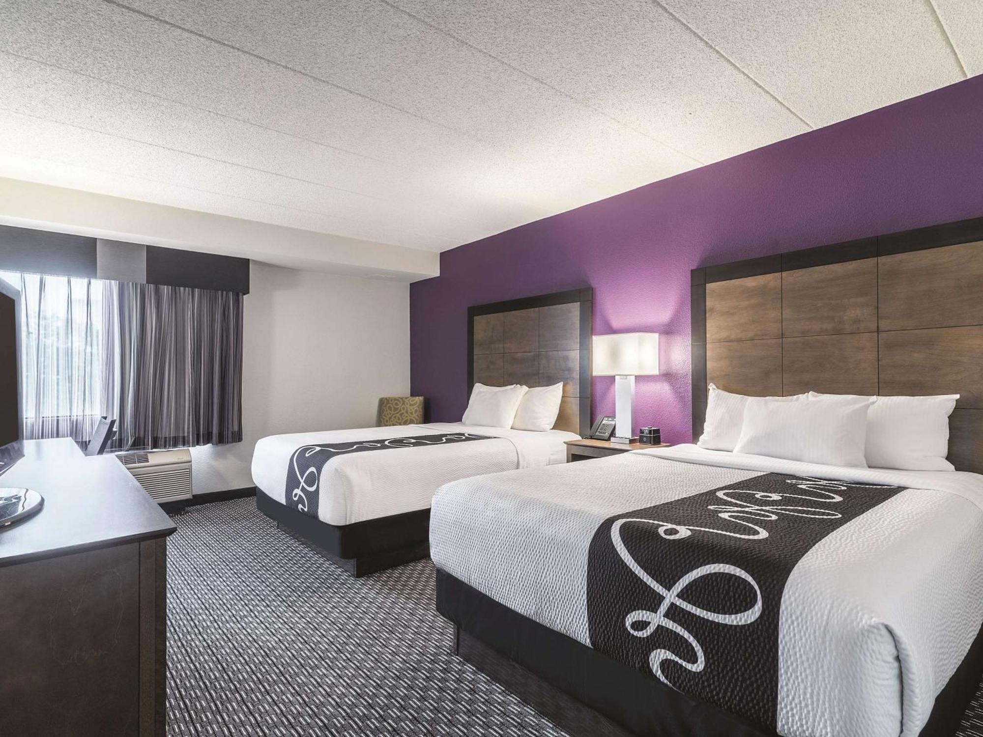 Queen Room with Two Queen Beds - Mobility Access/Non-Smoking