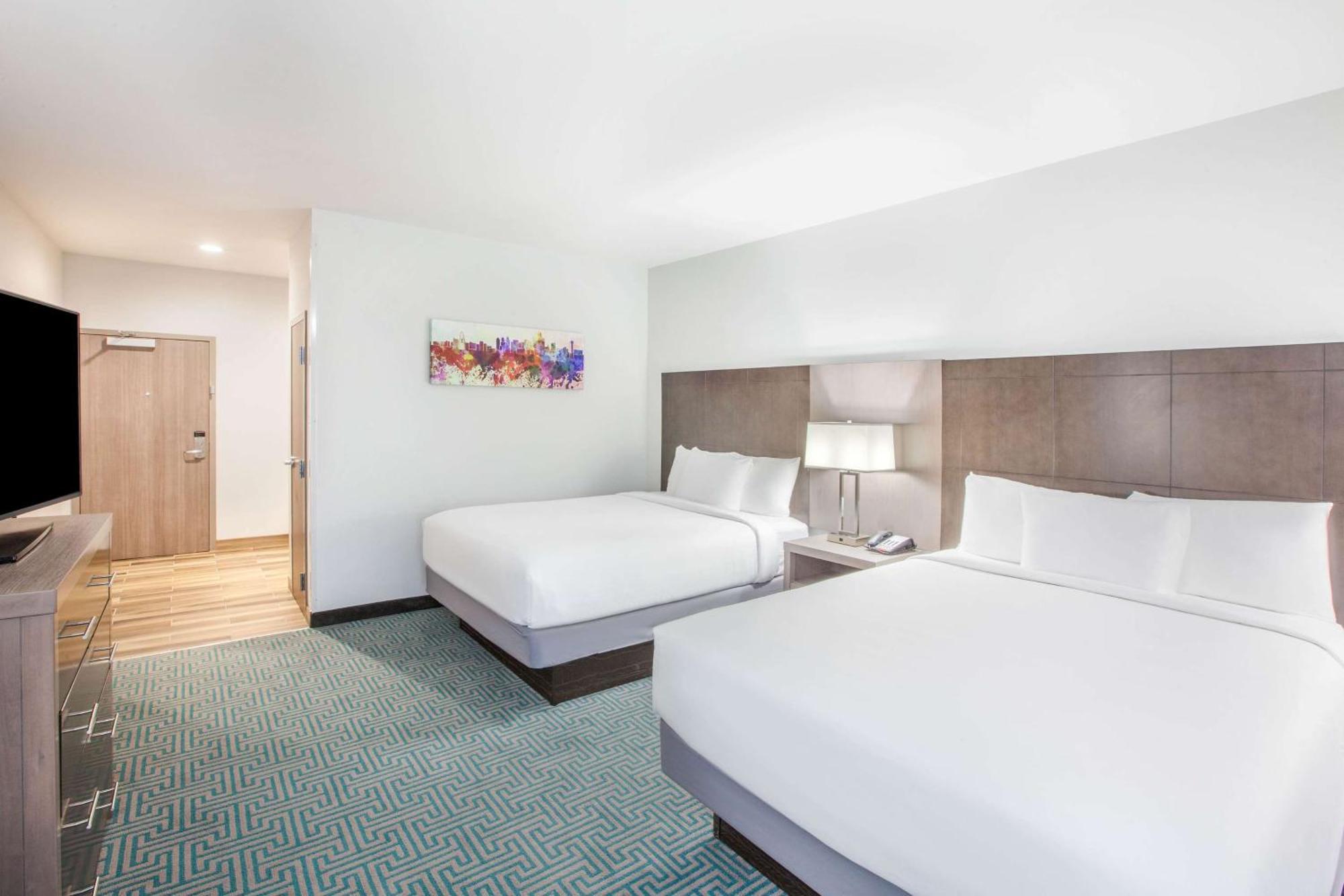Queen Room Two Queen Beds