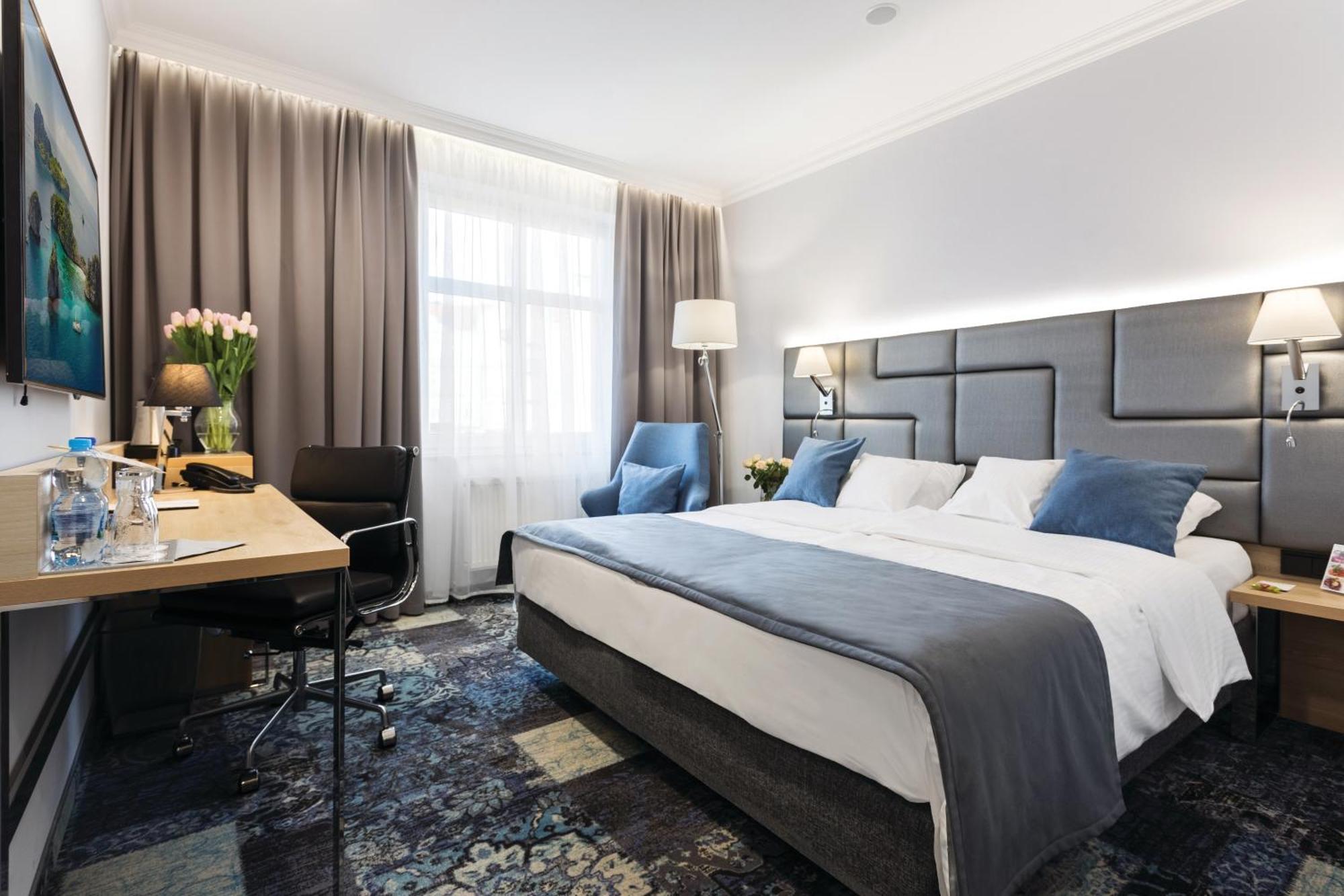 Deluxe Double Room King size bed