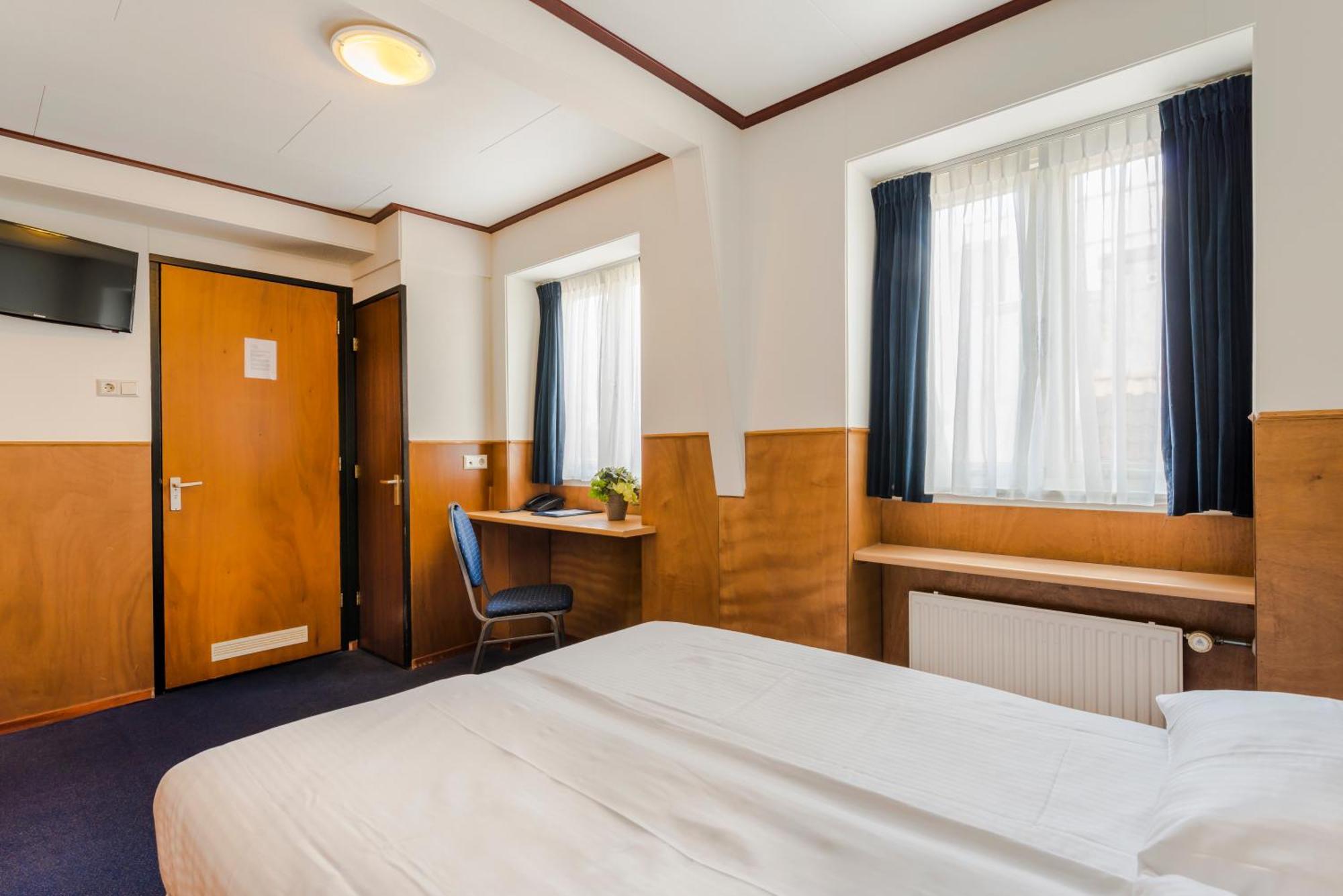 Double Room Private Bathroom