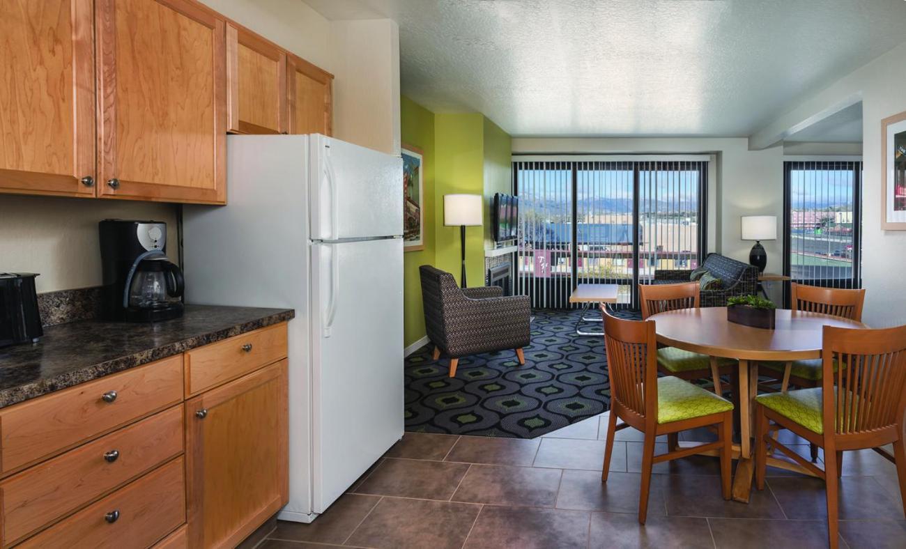 One-Bedroom Suite