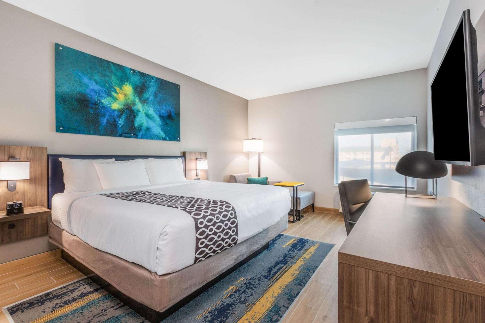 King Room Mobility or Hearing Impaired Access Non-Smoking