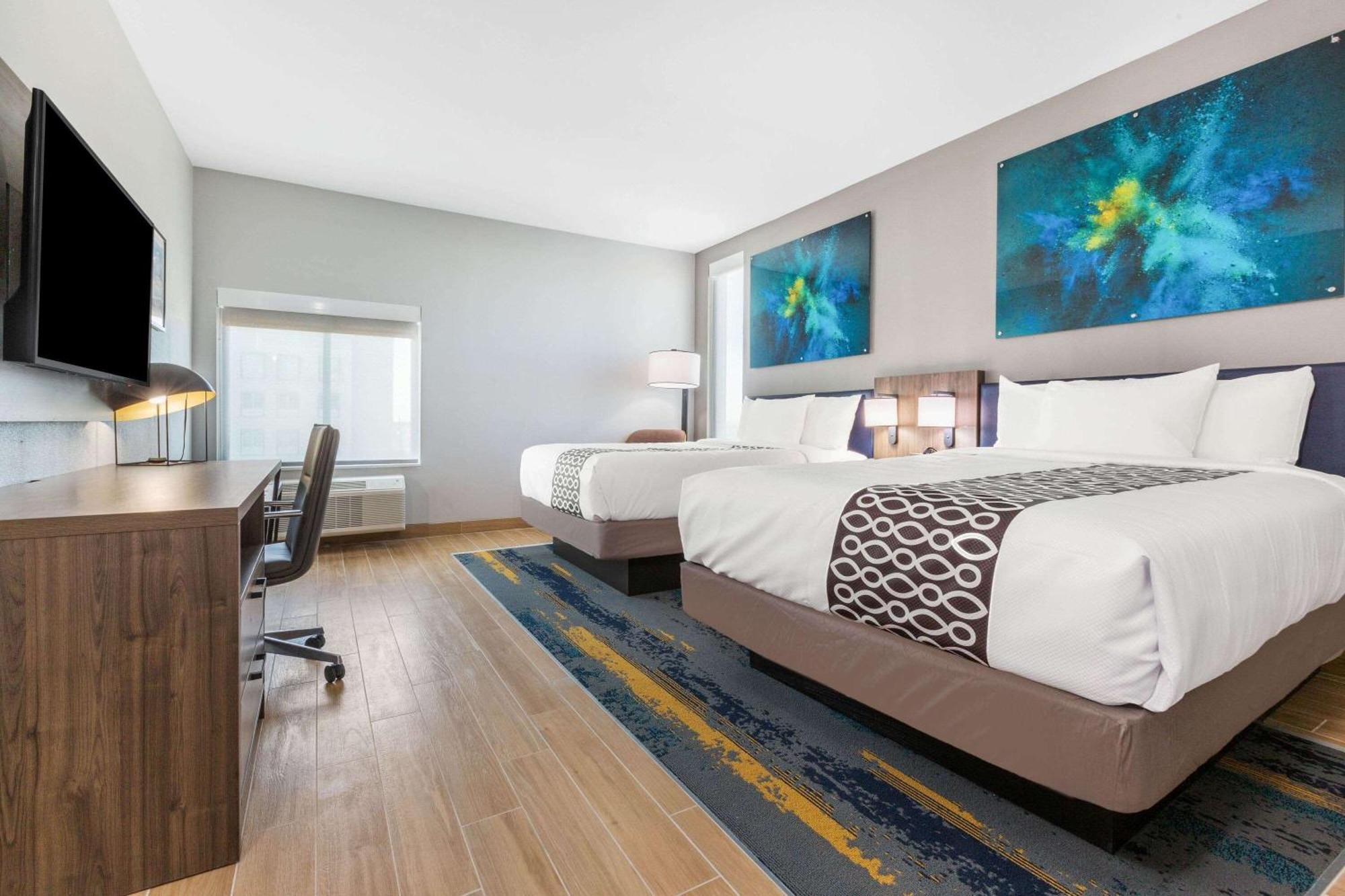 Queen Room Two Queen Beds Non-Smoking