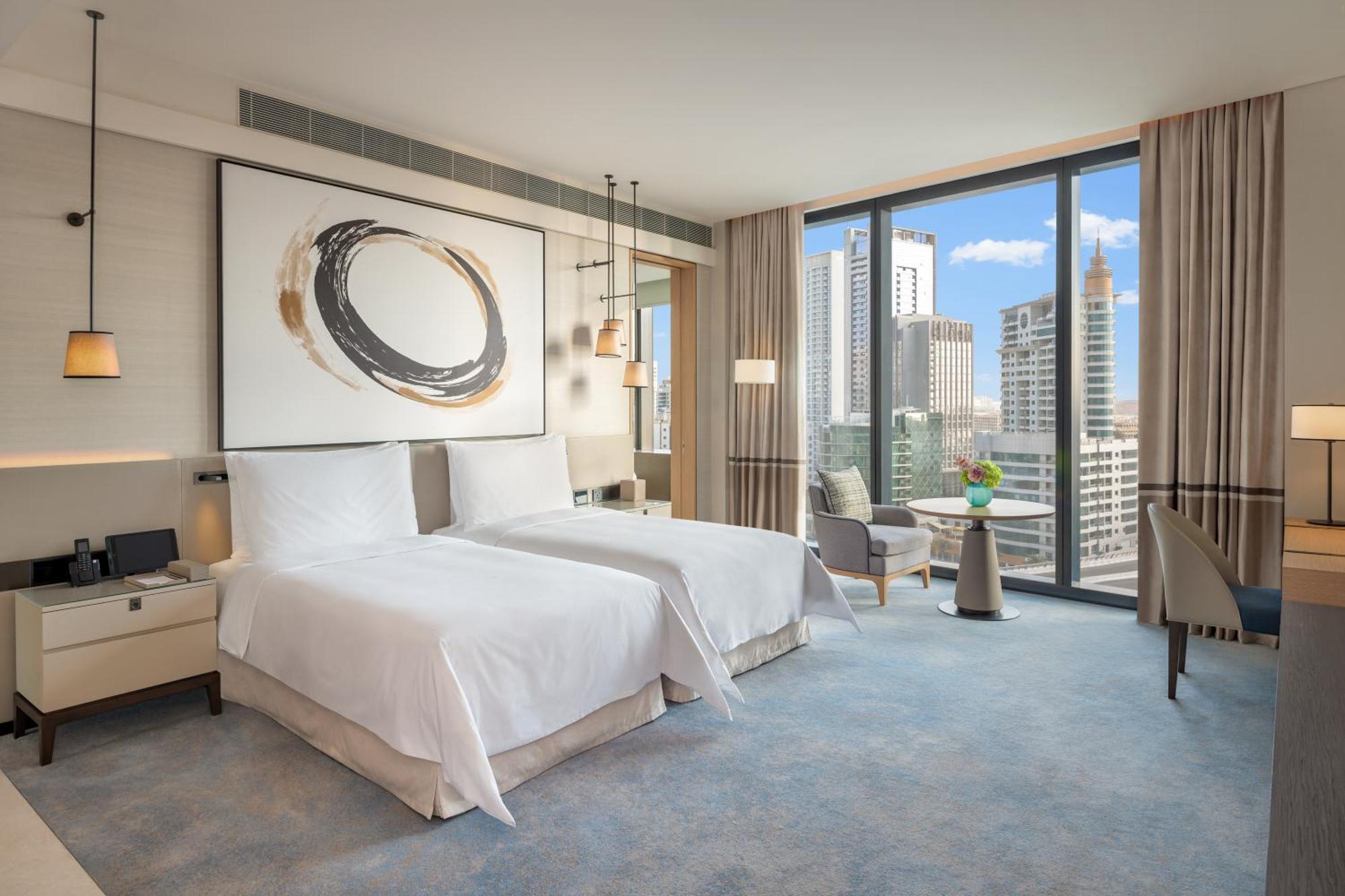Deluxe Marina City View Room & World's Highest Infinity Pool Access