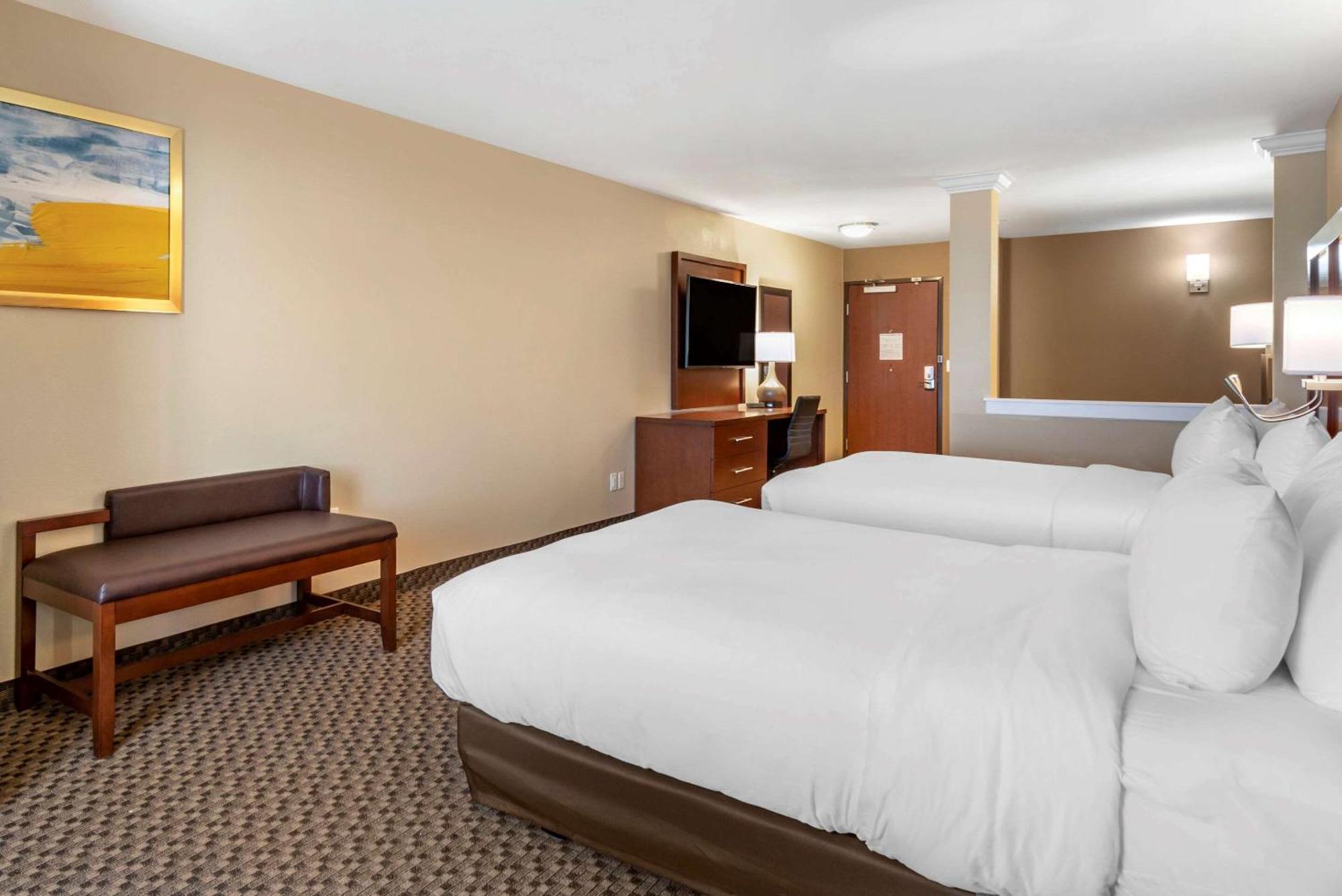 Queen Room Two Queen Beds Accessible or Non-Smoking