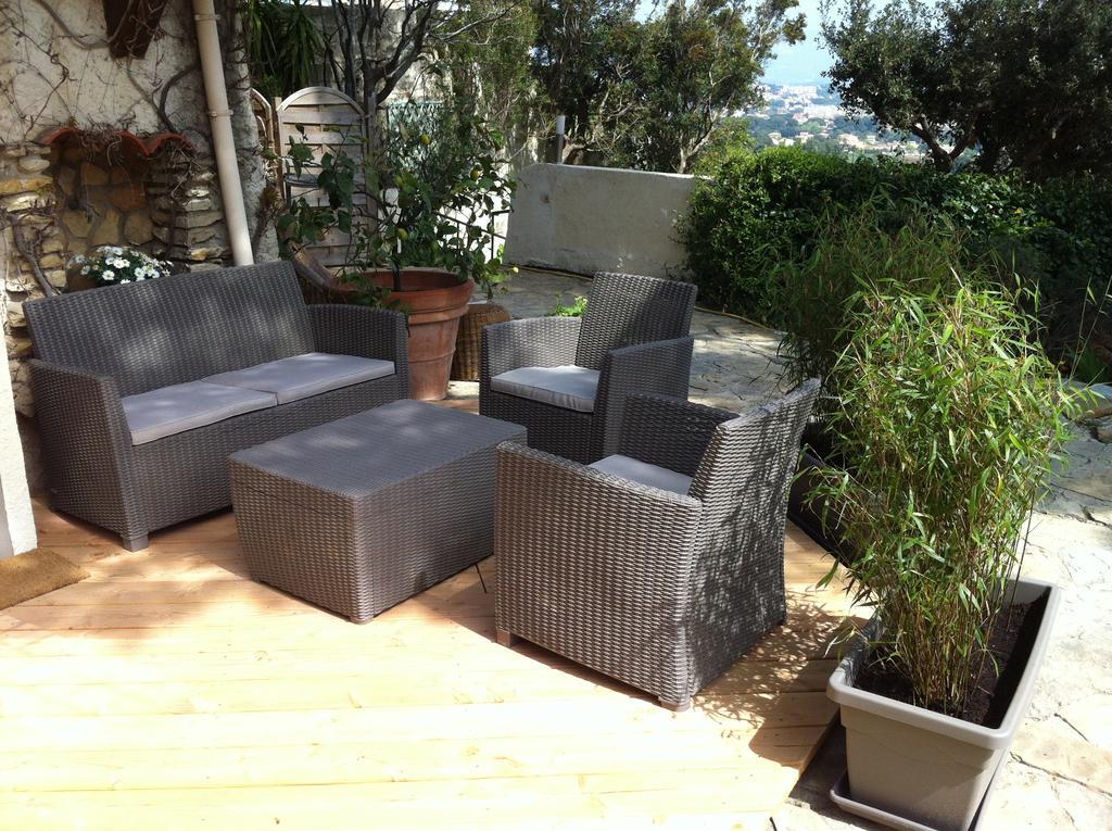 Gîte avec Terrasse Privée - Vue sur Piscine