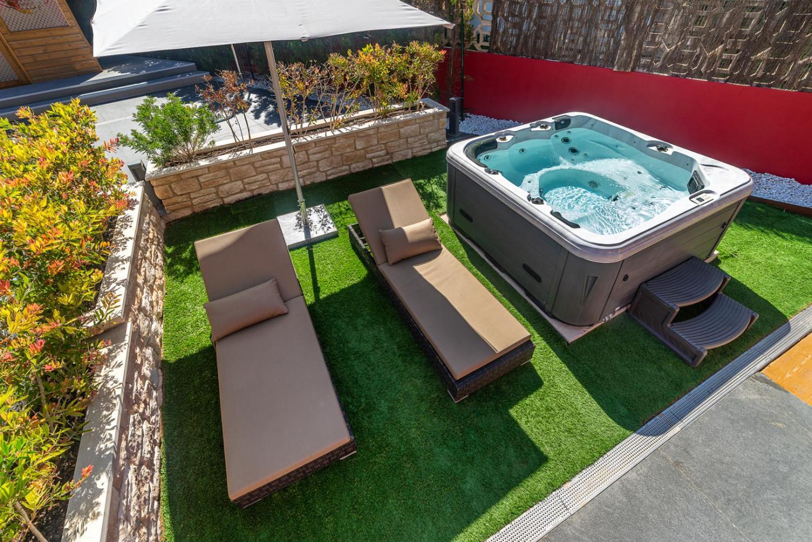 Deluxe Bungalow