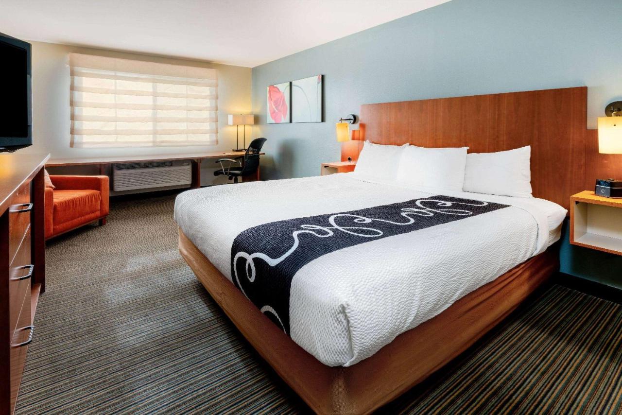 King Room Mobility or Hearing Impaired Access Non-Smoking