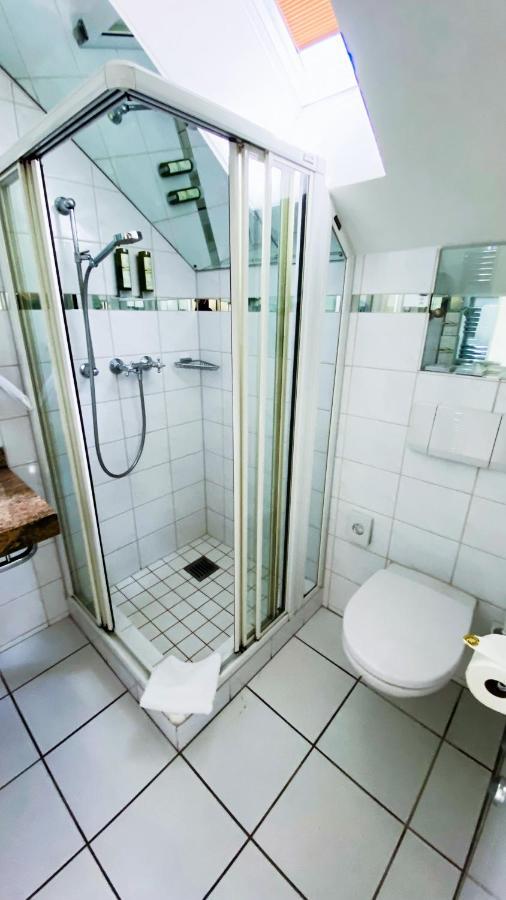 Single Room Shower