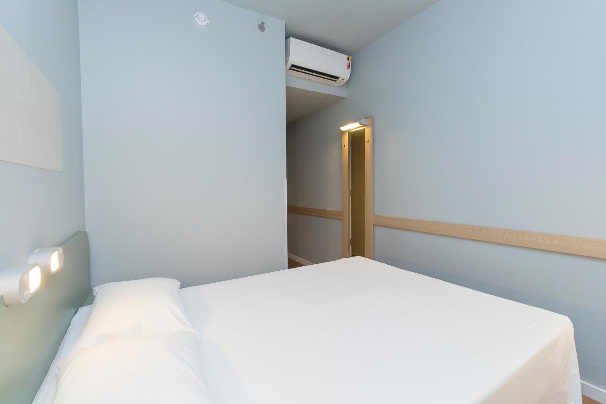 Standard Apartment with One Double Bed,1287914776:JPEG