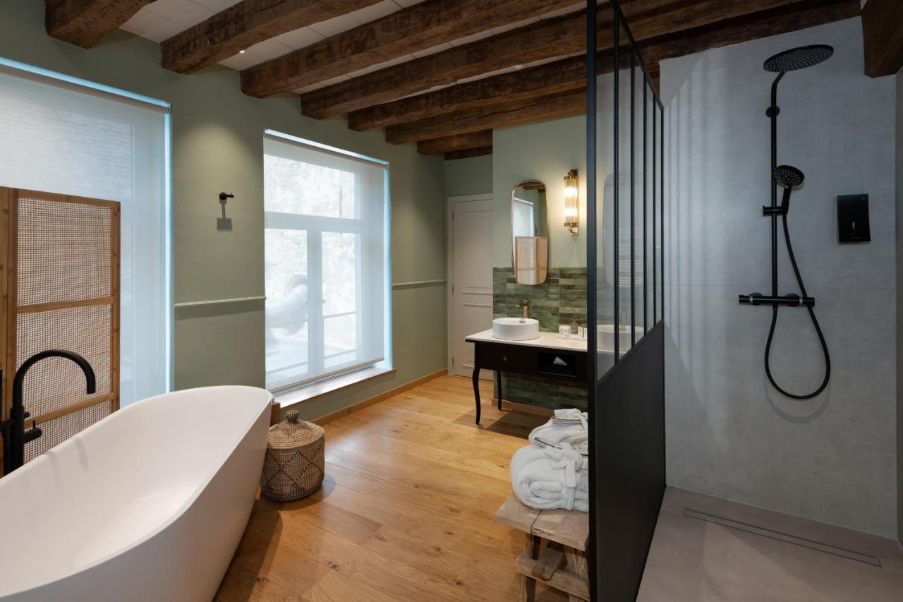 Deluxe Suite canal view