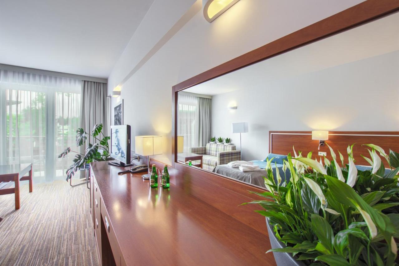 Twin Room,1288528480:JPEG