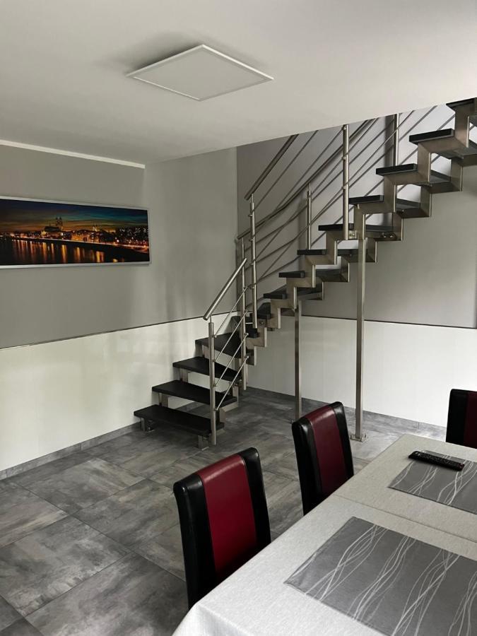 Apartment Split Level