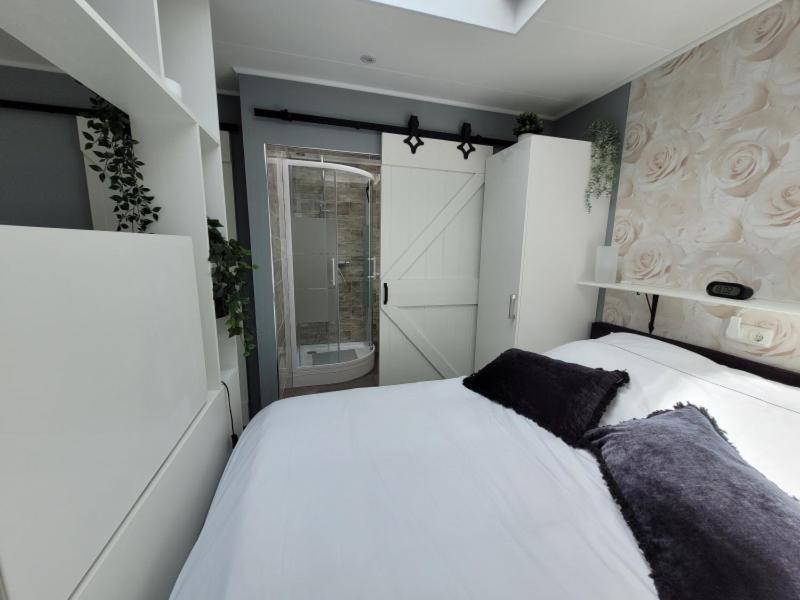 Triple Room Private Bathroom