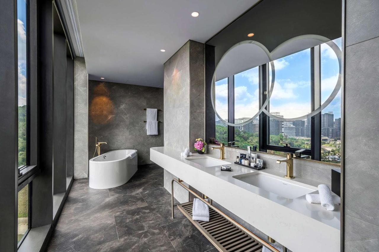 Suite One Bedroom City Forest View Lounge Access