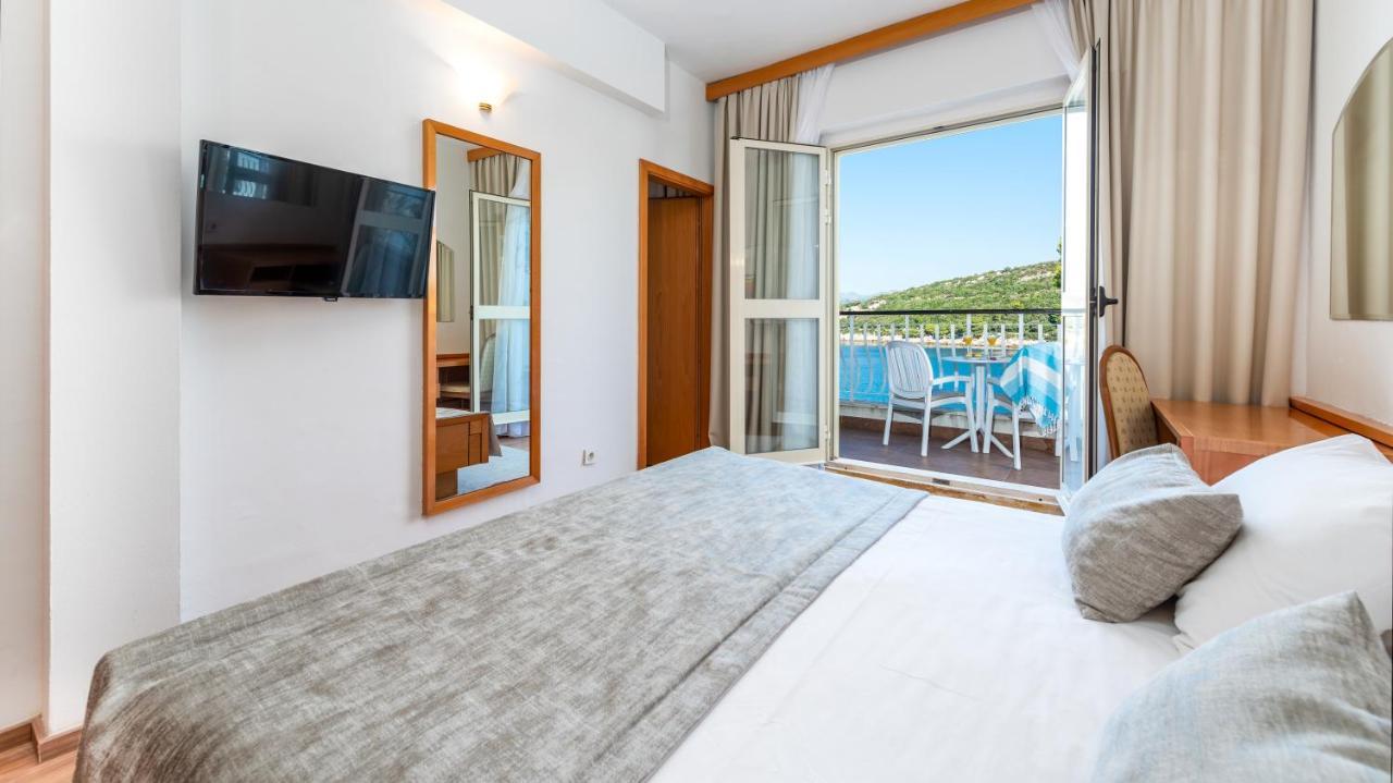 Double or Twin Room Balcony Sea View