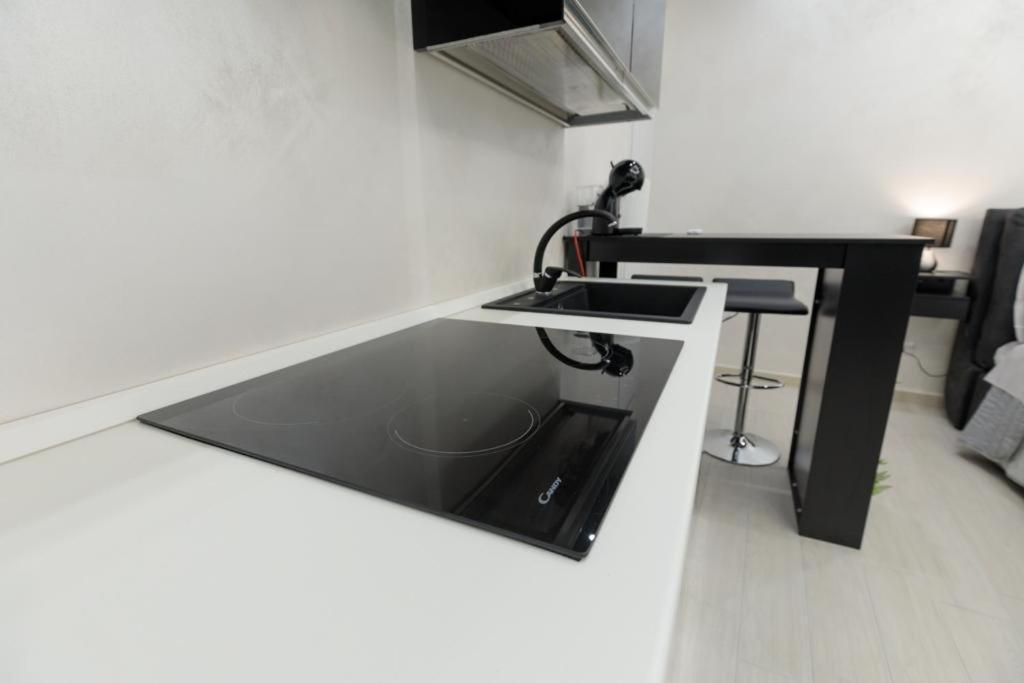 Deluxe Studio
