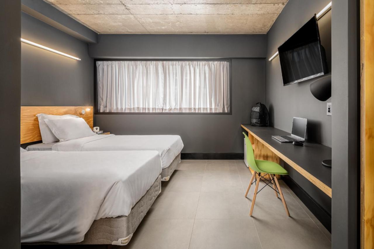 Standard Twin 2 Single Beds