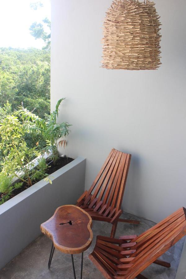 Suite Queen Balcony Pool View