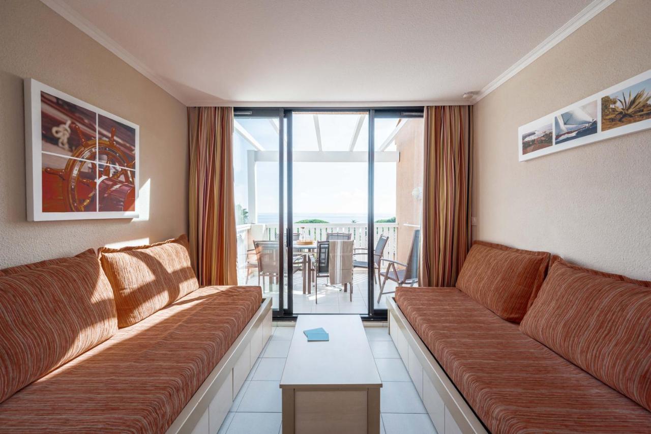 Standard One-Bedroom Apartment Sleeping Alcove Terrace or Blacony Sea View South Side