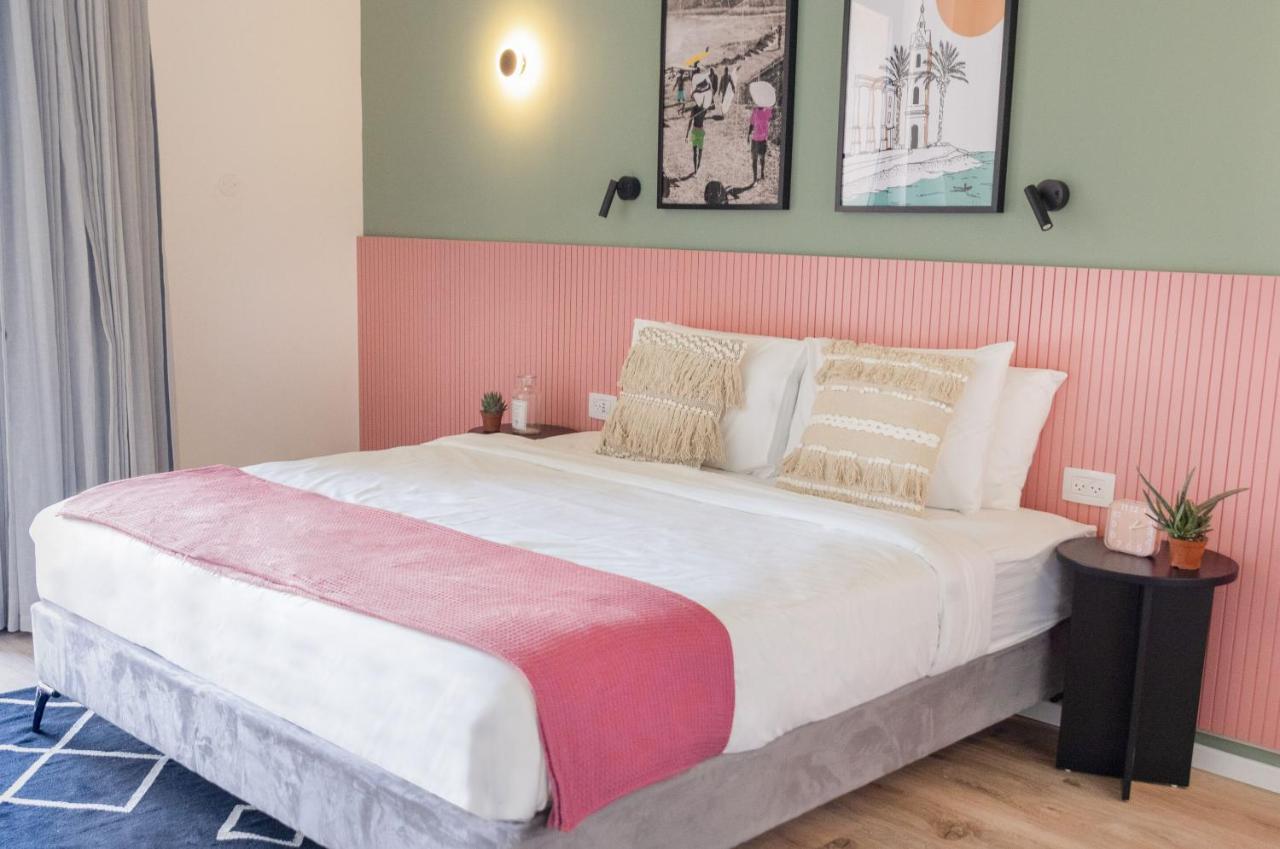Kamer met Queensize Bed en Uitzicht op Zee