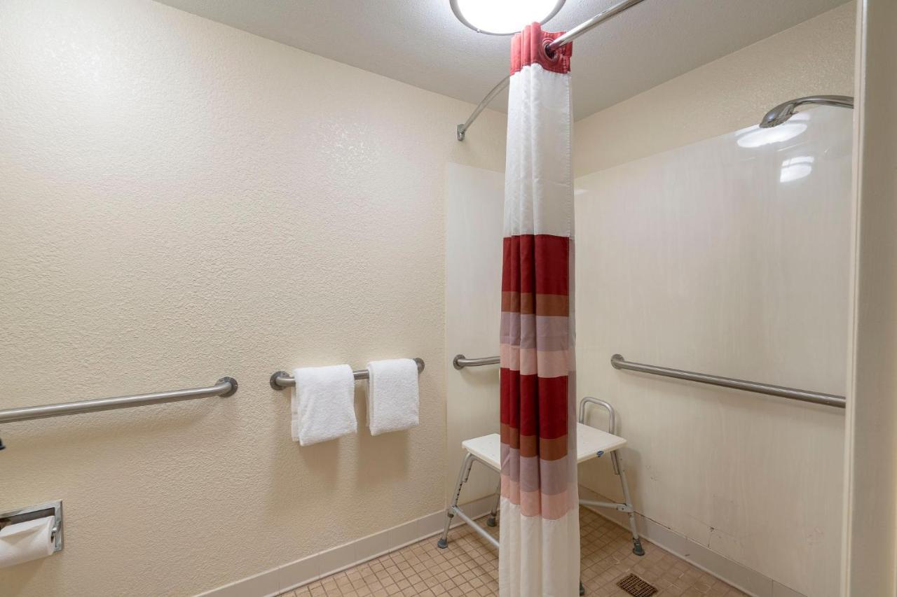 Superior King Room Disability Access Roll Shower Smoke