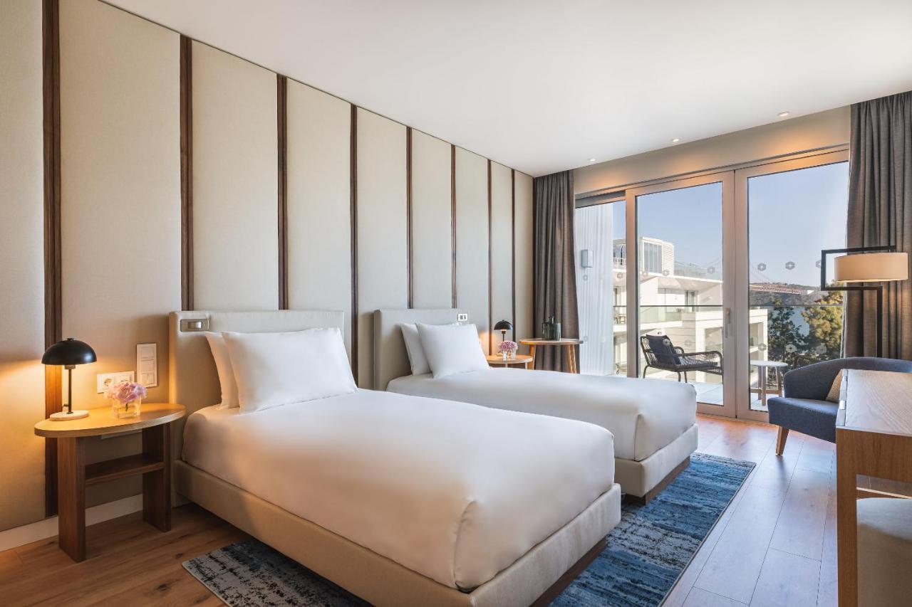 Standard Twin Room River View