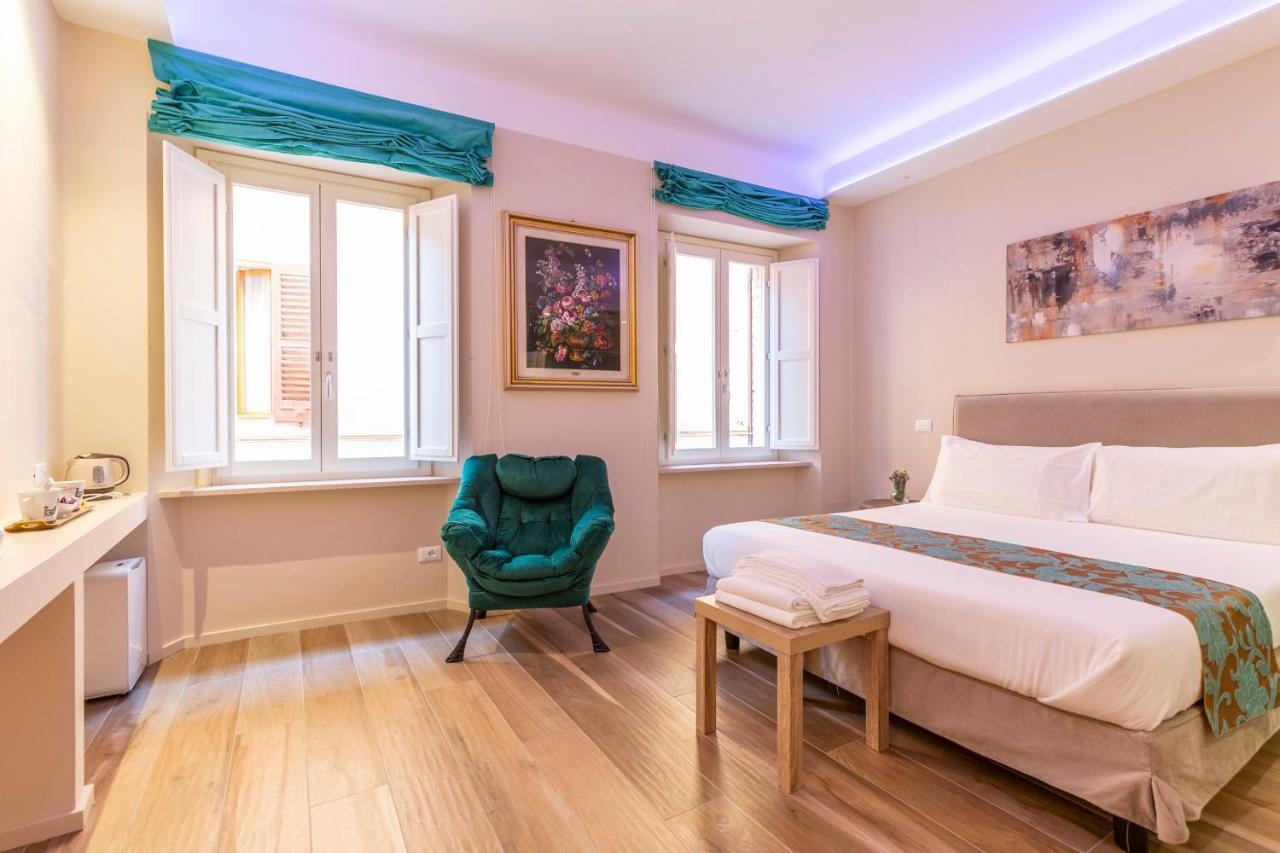 Deluxe Double Room Shower