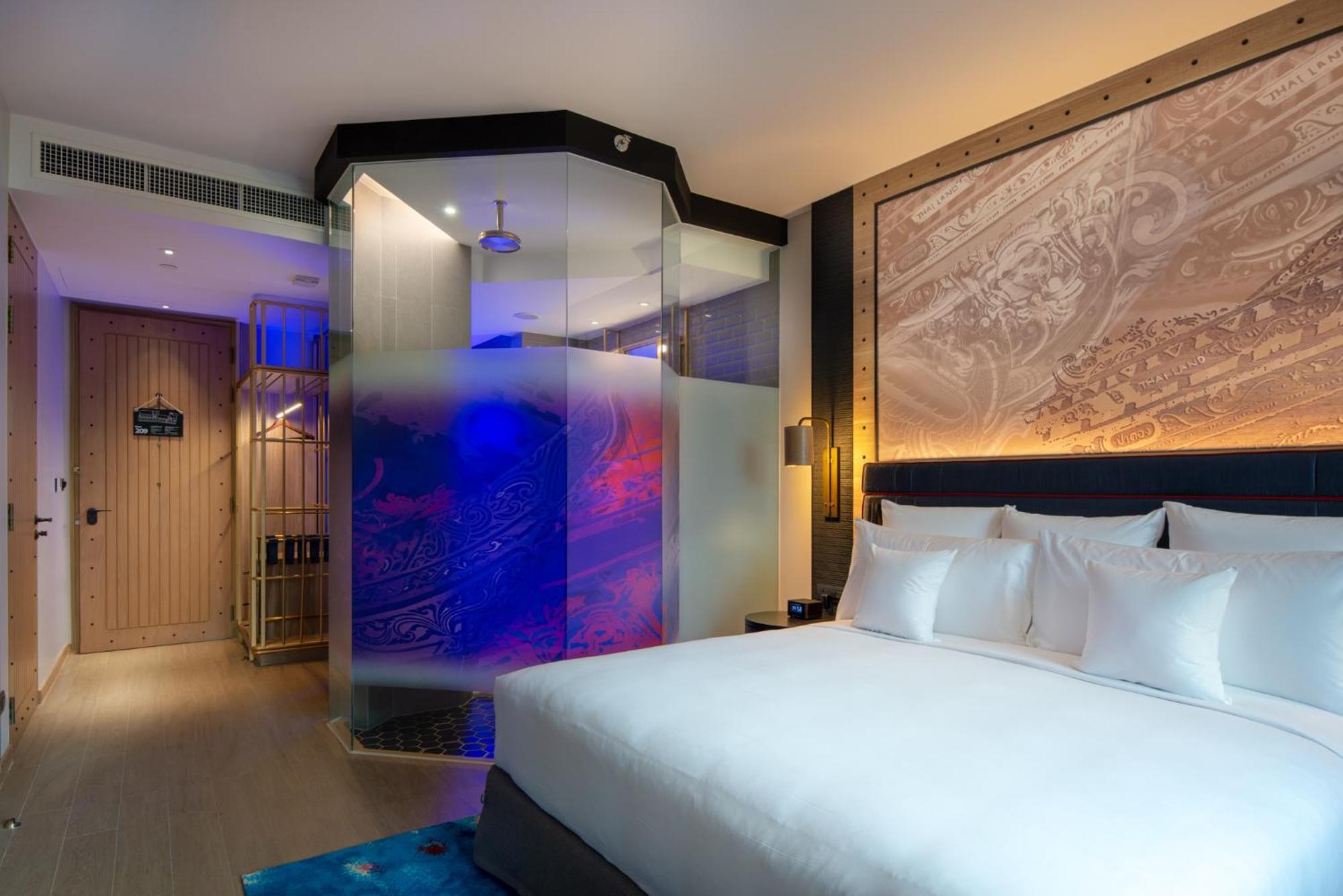 Standard King Room City View