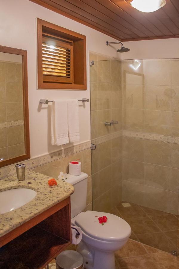 Quarto Superior com Vista Piscina.