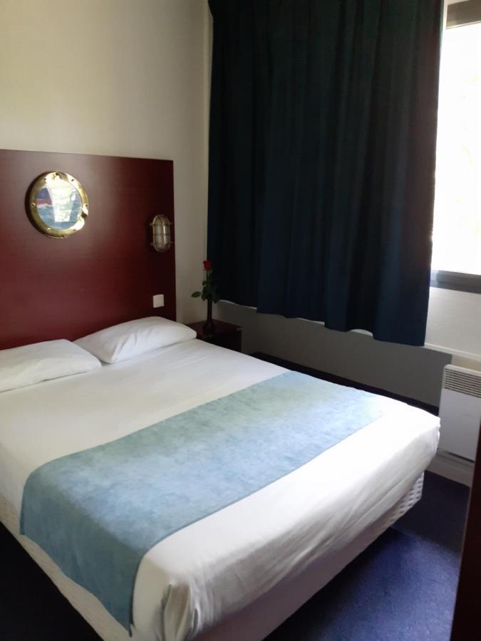 Double Room,1306591057:JPEG