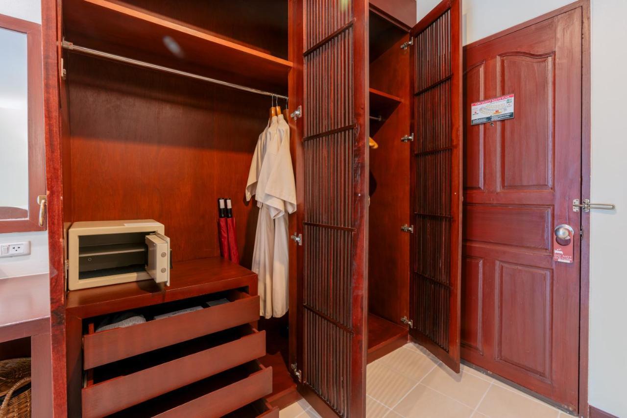Deluxe Garden View Room size 50 sqm