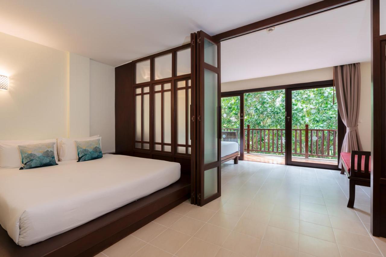 Deluxe Garden View Room size 50 sqm