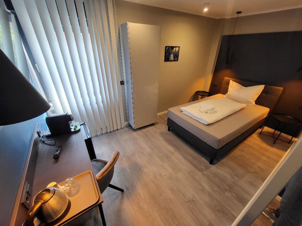 Deluxe Single Room